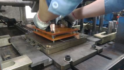 “阀芯总成”五金包胶产品成功实例