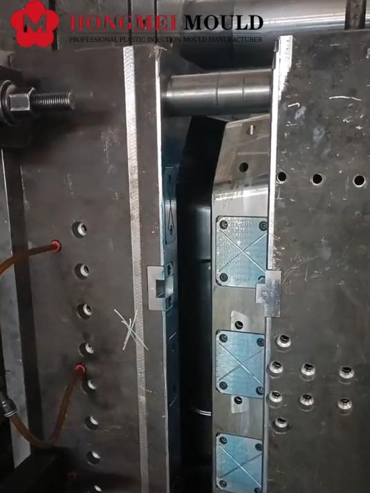 整理箱模具注塑模具制造与试模流程详解